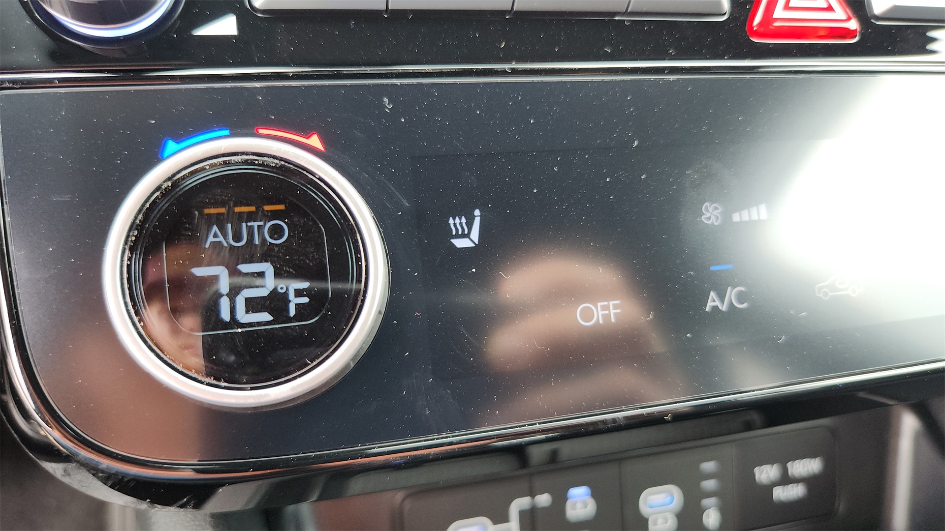 Vehicle image 23 of 28