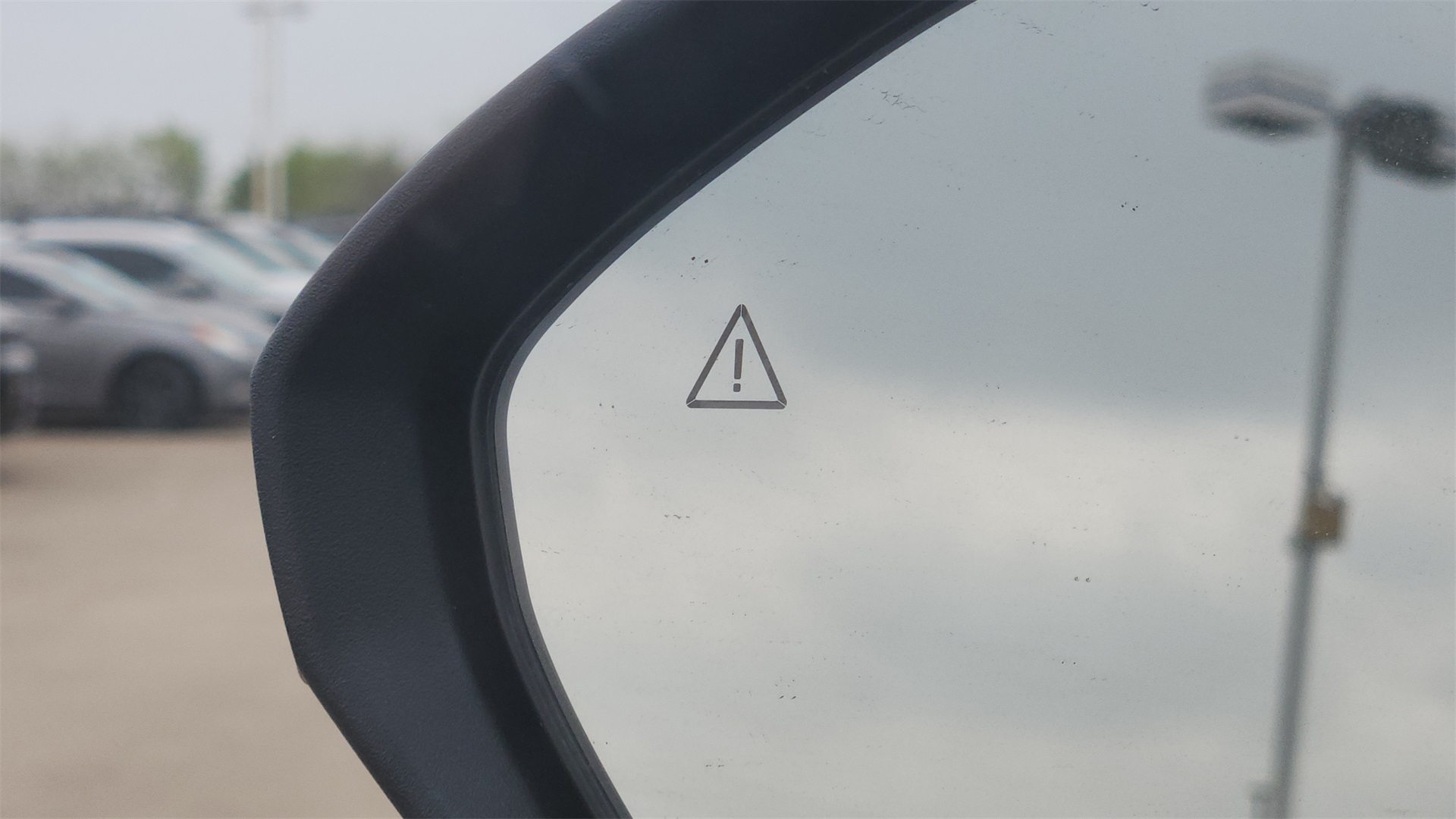 Vehicle image 10 of 28