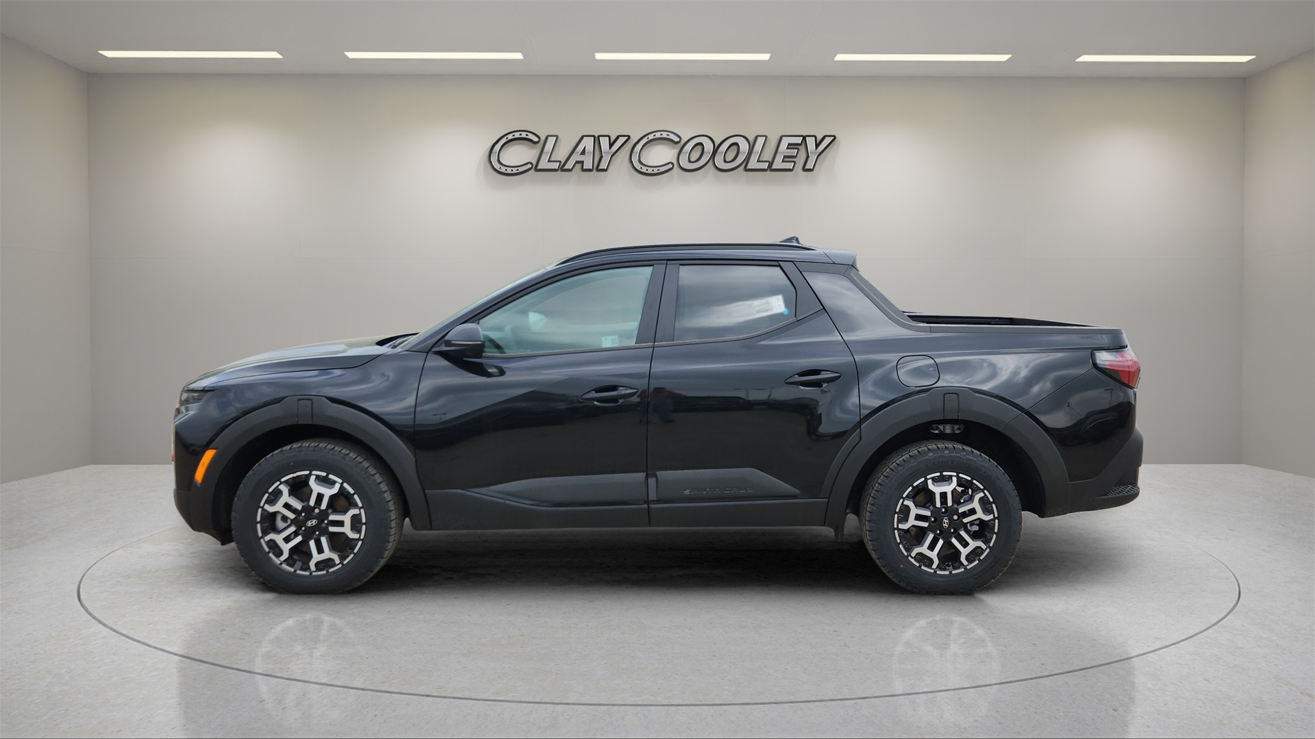 Vehicle image 8 of 28