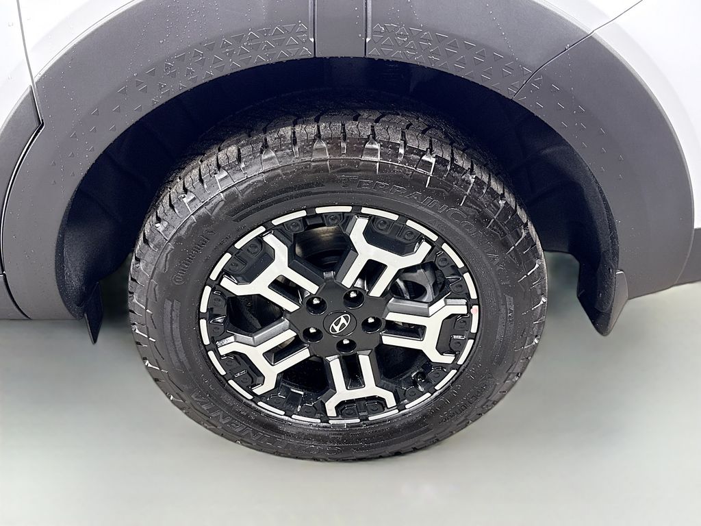 2025 Hyundai Santa Cruz XRT Image 10 of 31