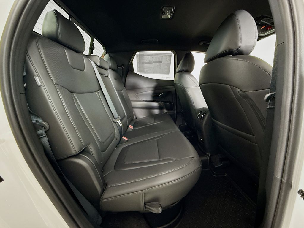 2025 Hyundai Santa Cruz XRT Image 14 of 31