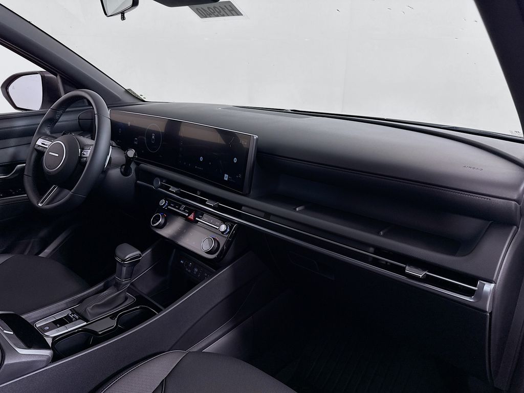 2025 Hyundai Santa Cruz XRT Image 16 of 31