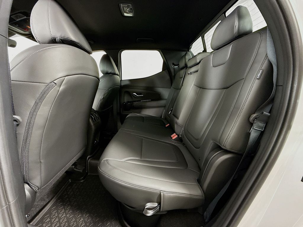 2025 Hyundai Santa Cruz XRT Image 15 of 31