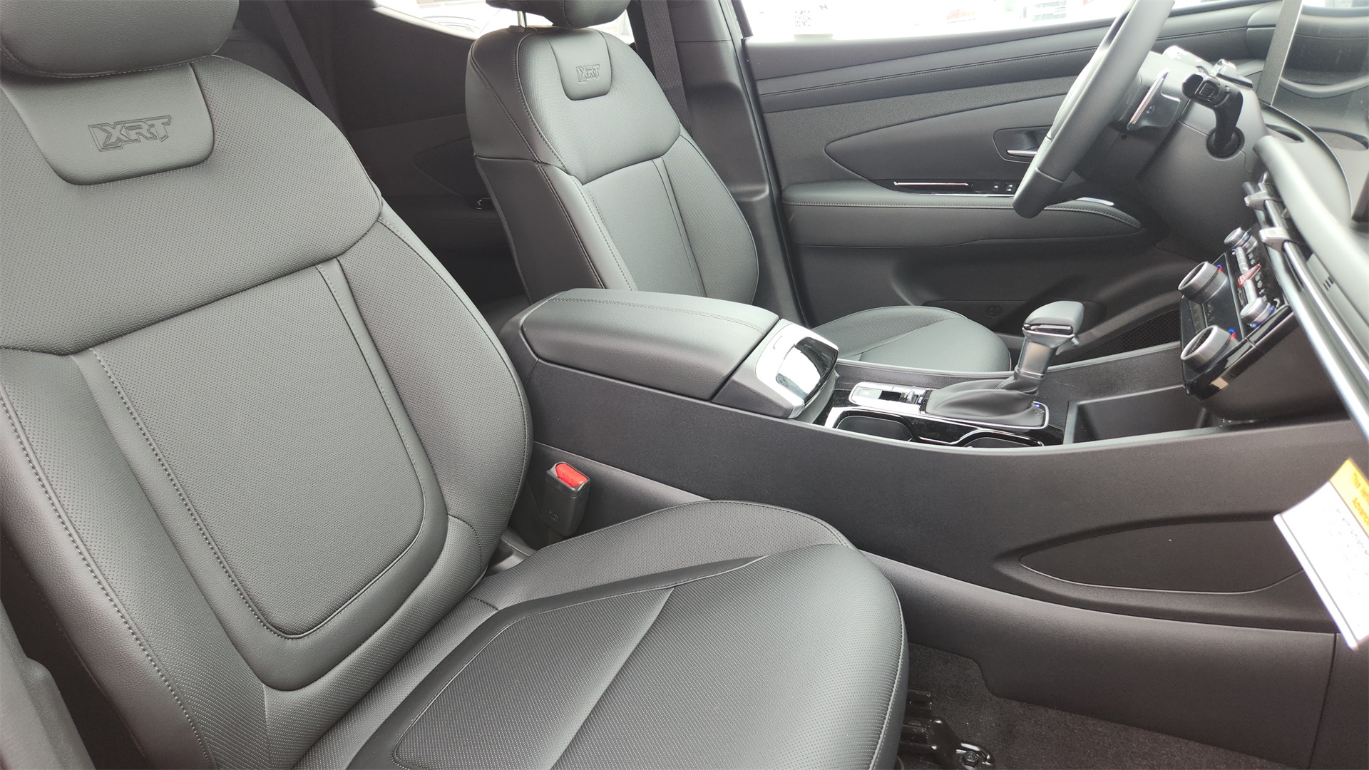 Vehicle image 25 of 26