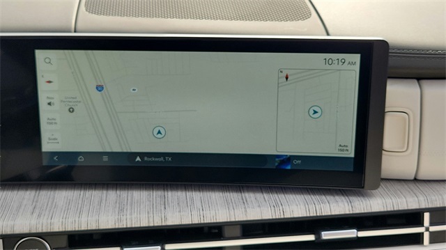 Vehicle image 15 of 21