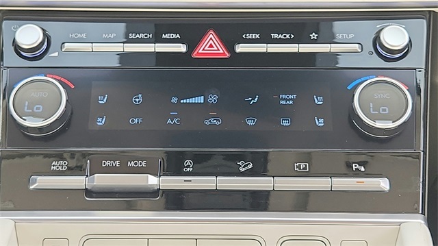 Vehicle image 17 of 21