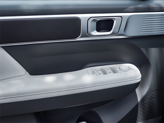 Vehicle image 16 of 29