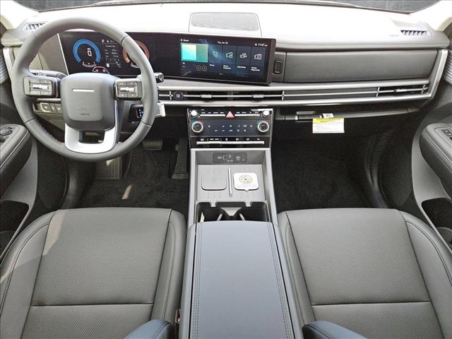 Vehicle image 15 of 17