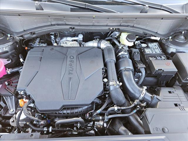 Vehicle image 17 of 18