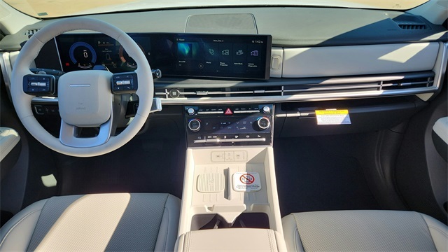 Vehicle image 14 of 19