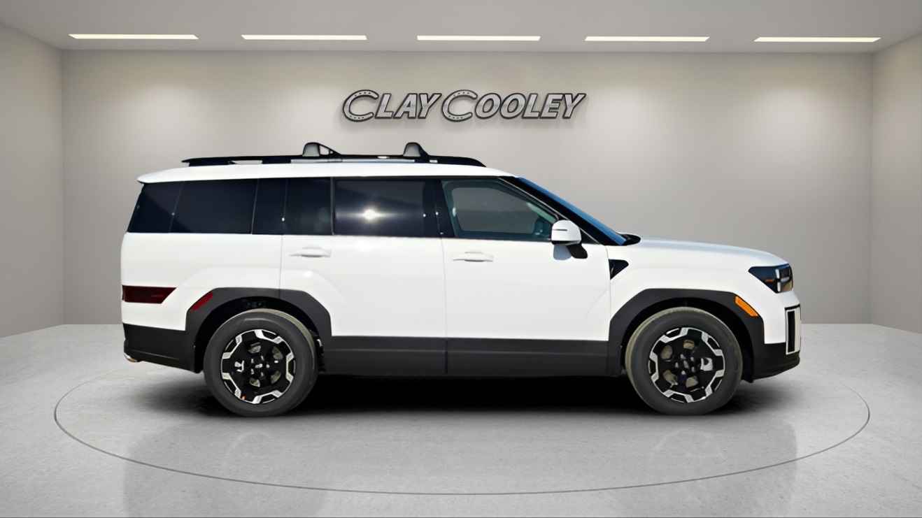 Vehicle image 4 of 19