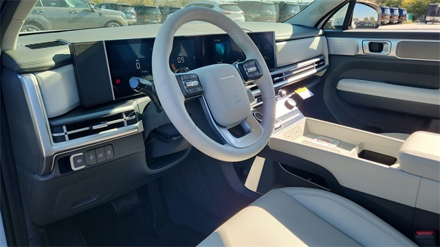 Vehicle image 9 of 19
