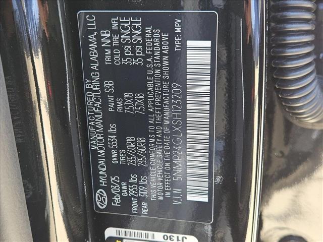 Vehicle image 16 of 16