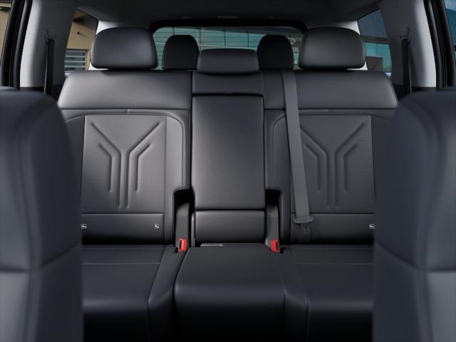 Vehicle image 12 of 17