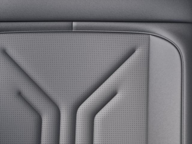 Vehicle image 17 of 17