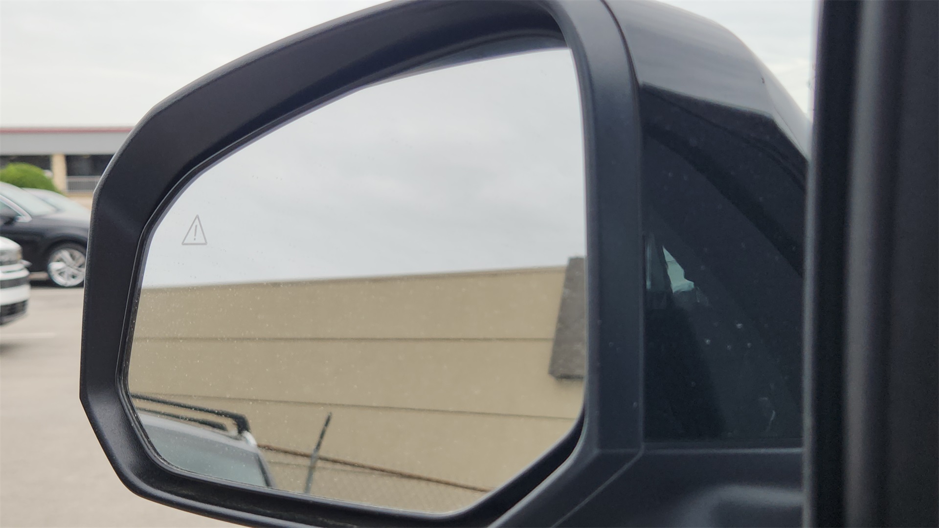 Vehicle image 39 of 40
