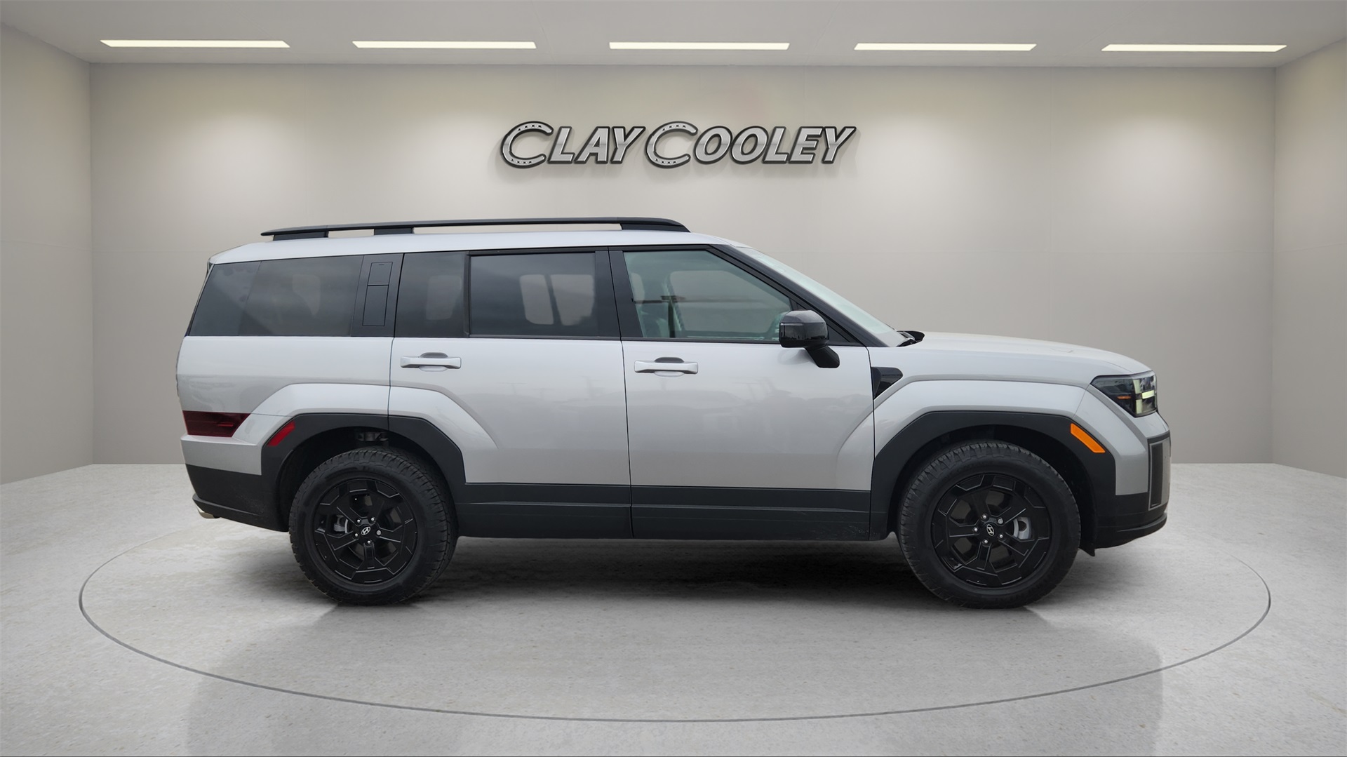 Vehicle image 4 of 40
