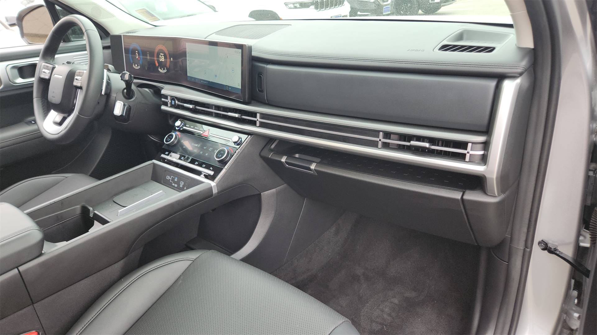 Vehicle image 19 of 40