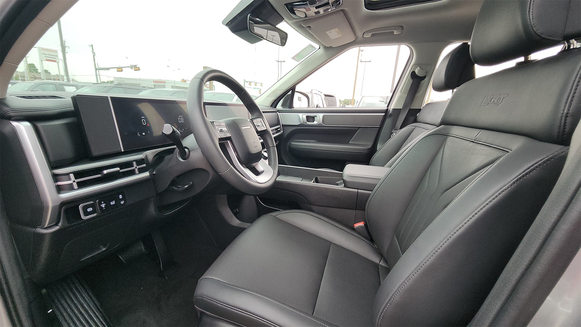 Vehicle image 18 of 40