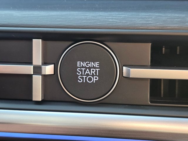 2025 Hyundai Santa Fe Hybrid Limited Image 37 of 40