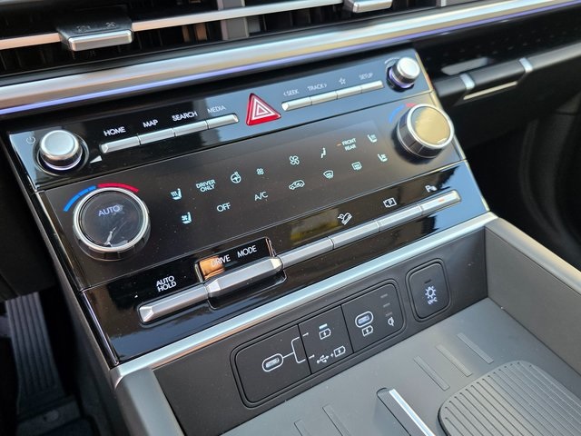 2025 Hyundai Santa Fe Hybrid Limited Image 36 of 40