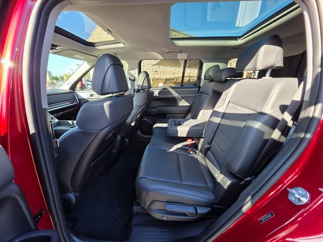 2025 Hyundai Santa Fe Hybrid Limited Image 14 of 40