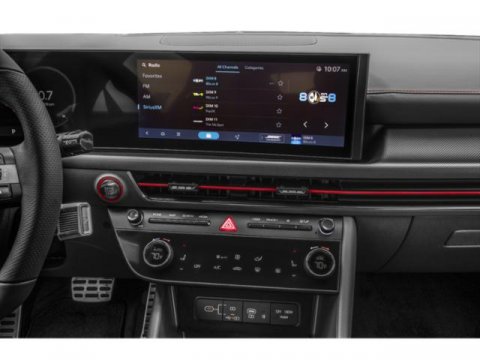 Vehicle image 13 of 19