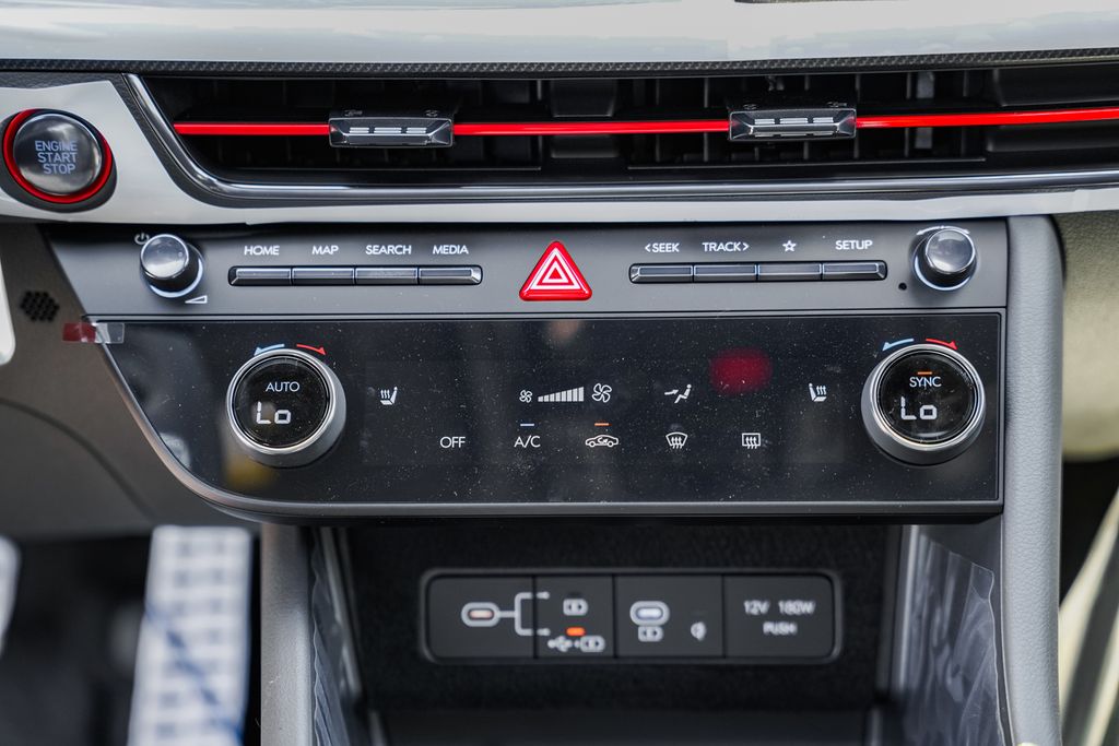 Vehicle image 19 of 42