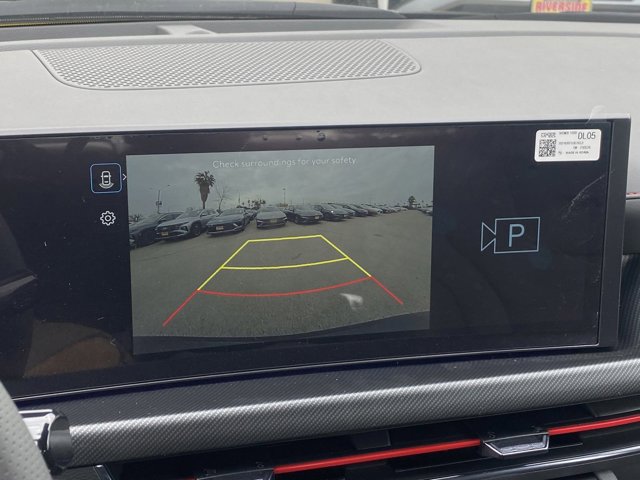 Vehicle image 15 of 16