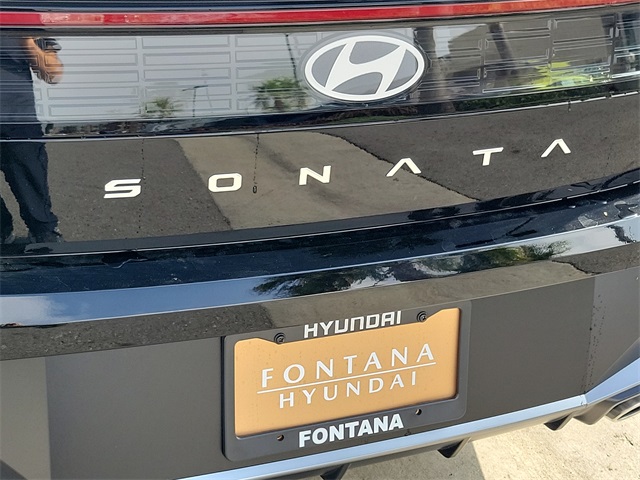 Vehicle image 24 of 25