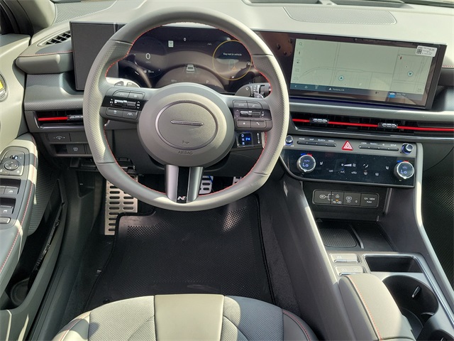 Vehicle image 6 of 25