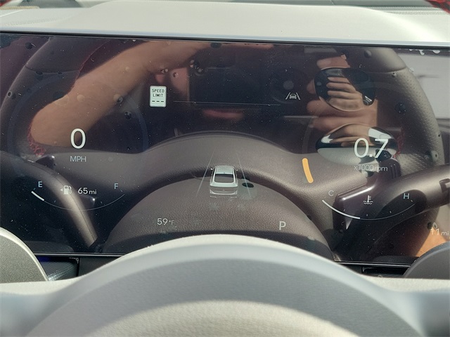 Vehicle image 9 of 25