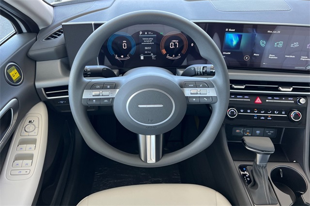 2025 Hyundai Sonata SE Image 15 of 24