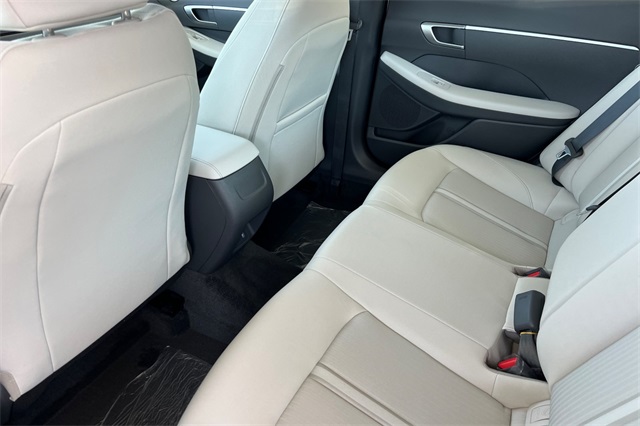 2025 Hyundai Sonata SE Image 8 of 24
