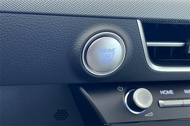 2025 Hyundai Sonata SE Image 16 of 24