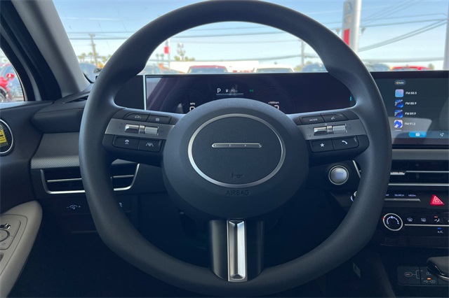 2025 Hyundai Sonata SE Image 17 of 24