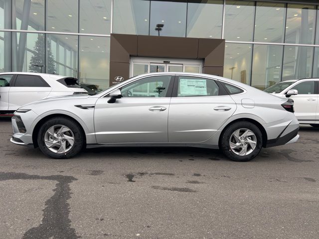 Vehicle image 2 of 20