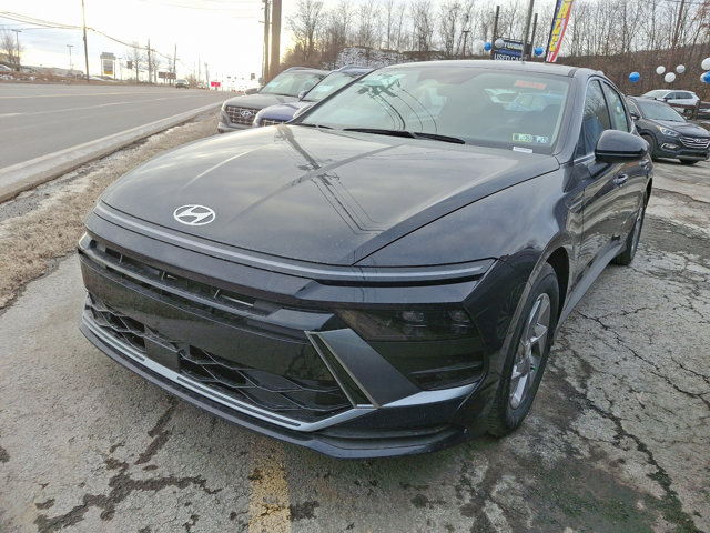 2025 Hyundai Sonata SE Image 1 of 4