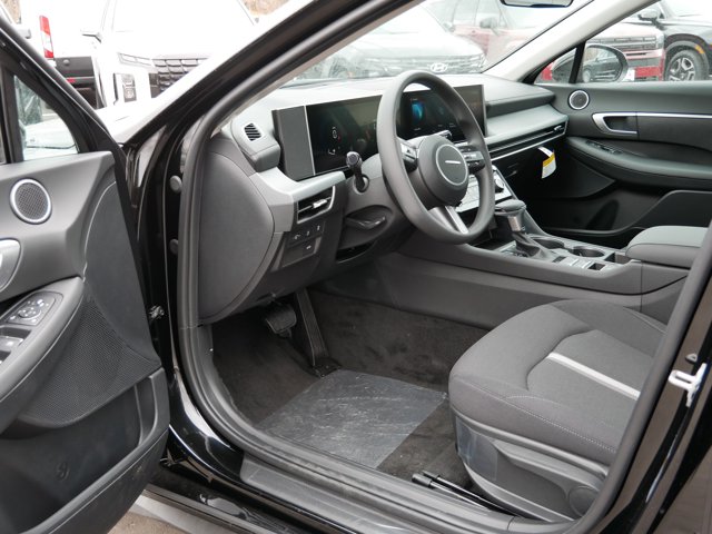 Vehicle image 5 of 10
