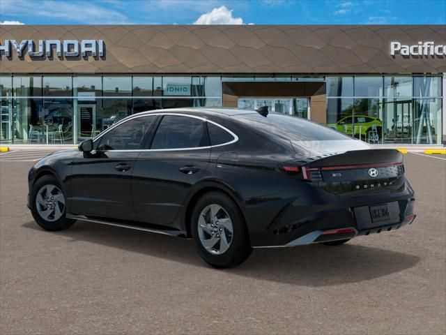 Vehicle image 6 of 17