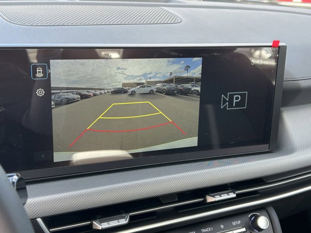 Vehicle image 14 of 17