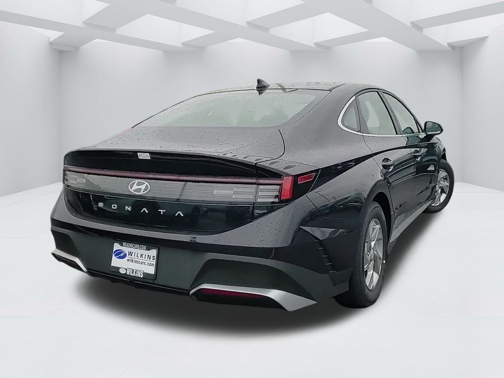 2025 Hyundai Sonata SE Image 8 of 24