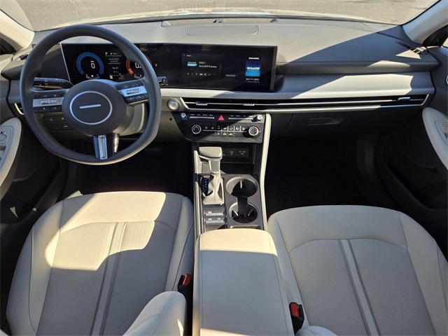 2025 Hyundai Sonata SE Image 14 of 27