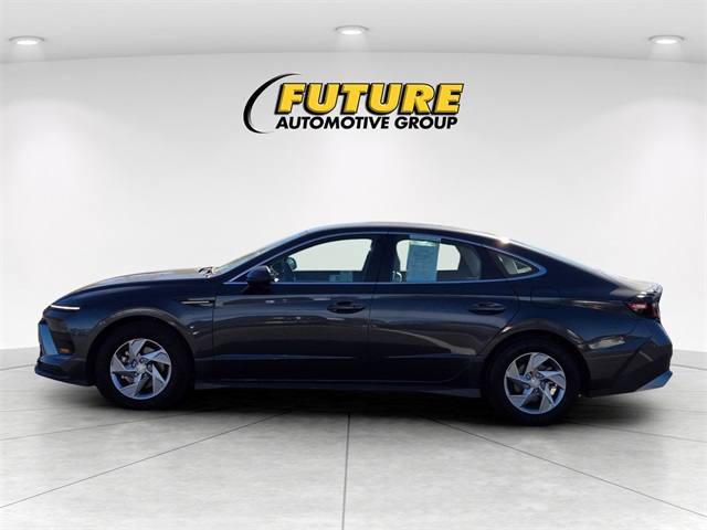 2025 Hyundai Sonata SE Image 8 of 27