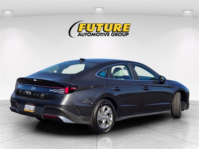 2025 Hyundai Sonata SE Image 5 of 27