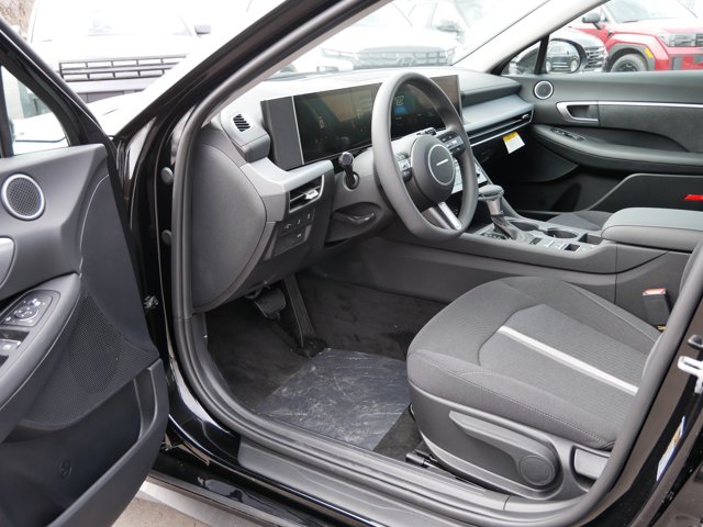 Vehicle image 5 of 10