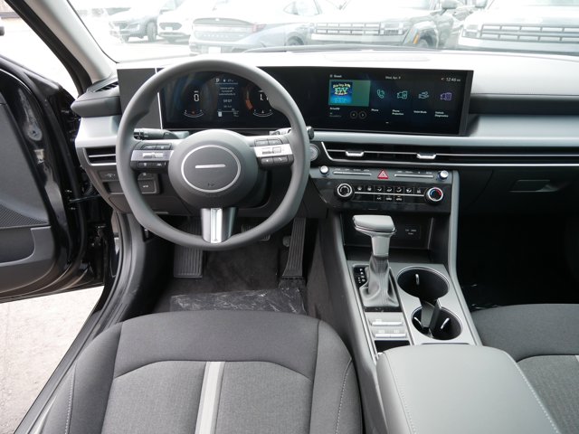 Vehicle image 7 of 10
