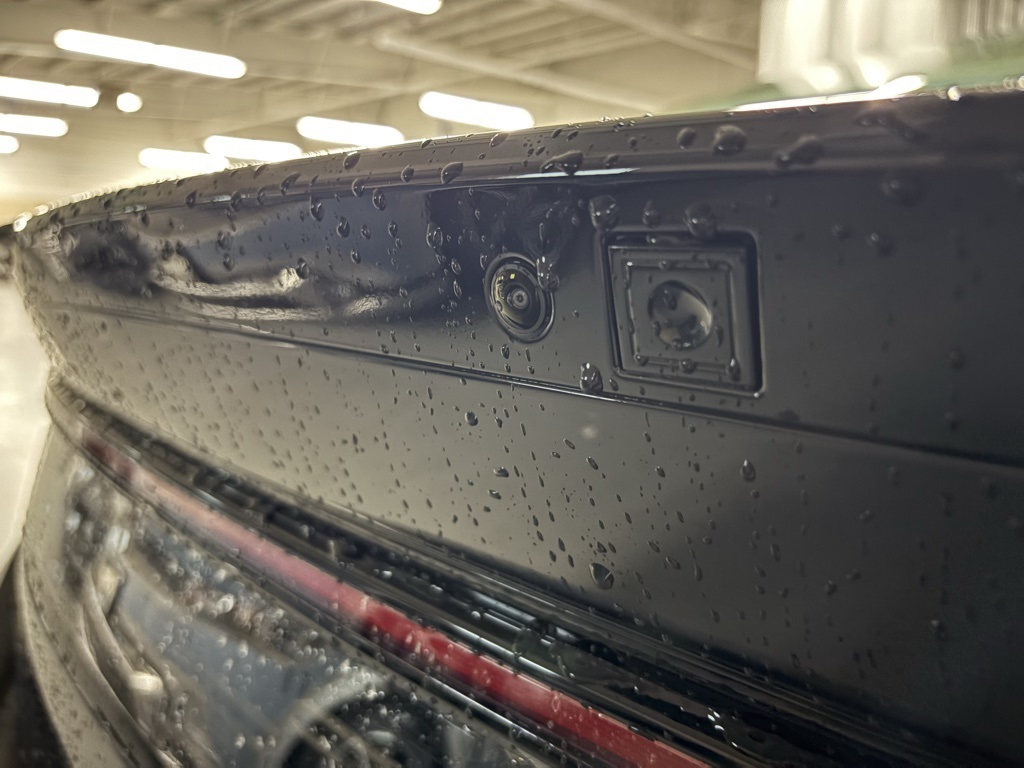 Vehicle image 24 of 25