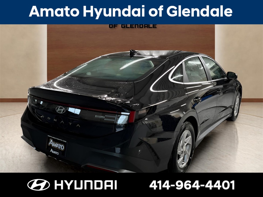 Vehicle image 6 of 25