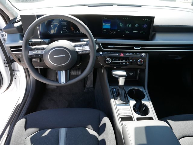 Vehicle image 7 of 10